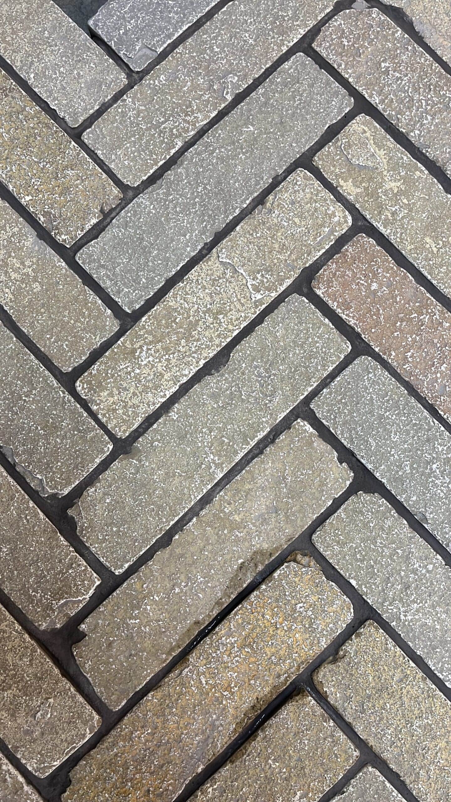 Rothwell Antique Limestone Setts