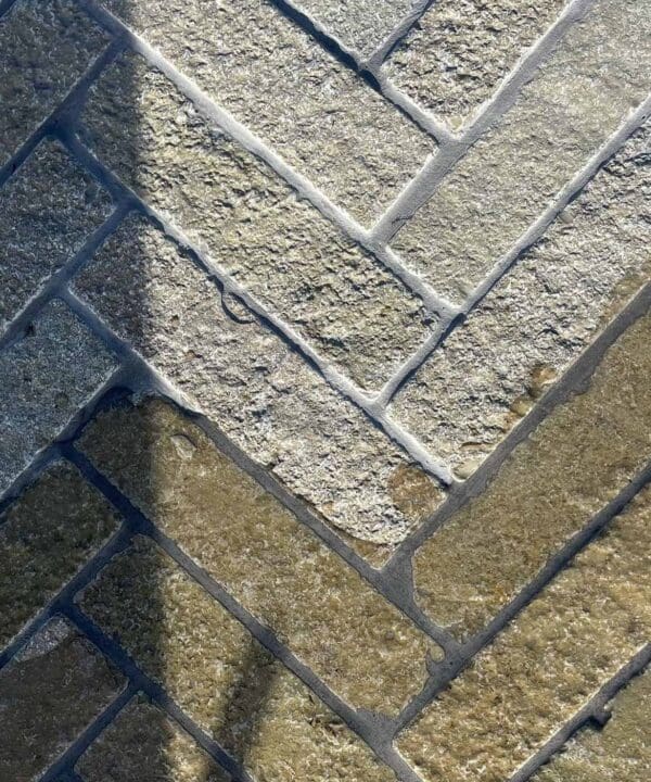 Rothwell Antique Limestone Setts