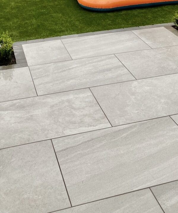 Canó Grey Pavers 600x600x20mm