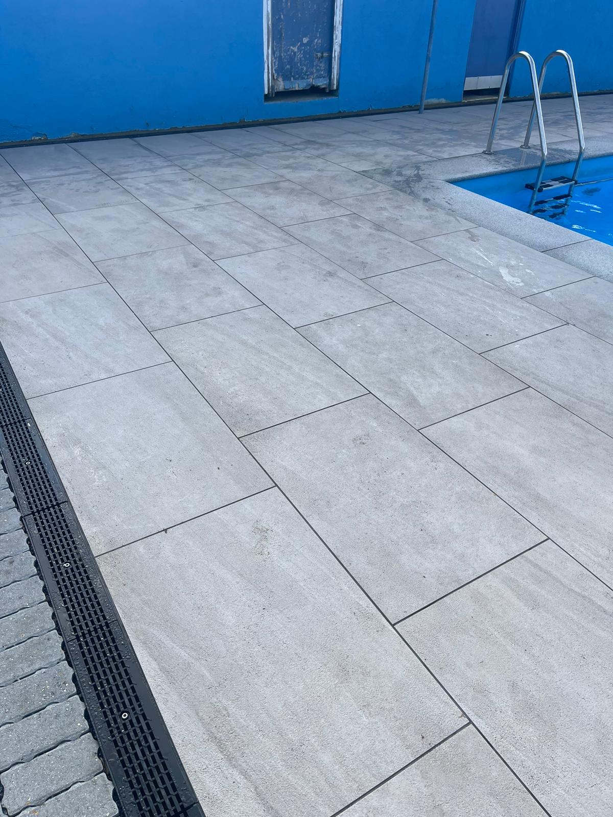 Cano Grey paving around a pool