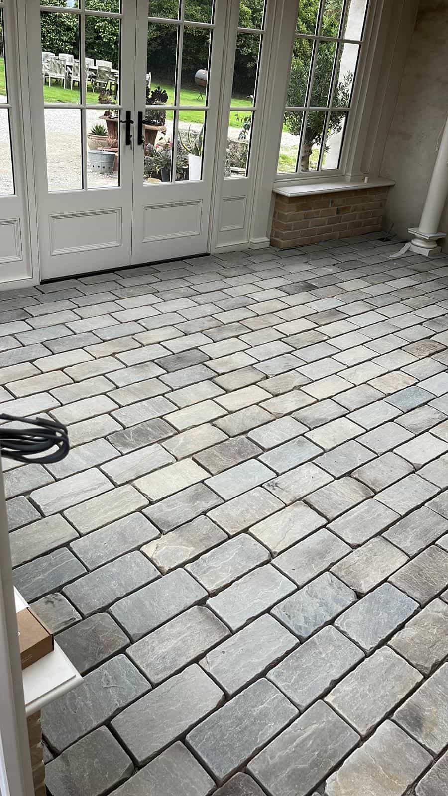 Helford Sawn & Weathered Setts