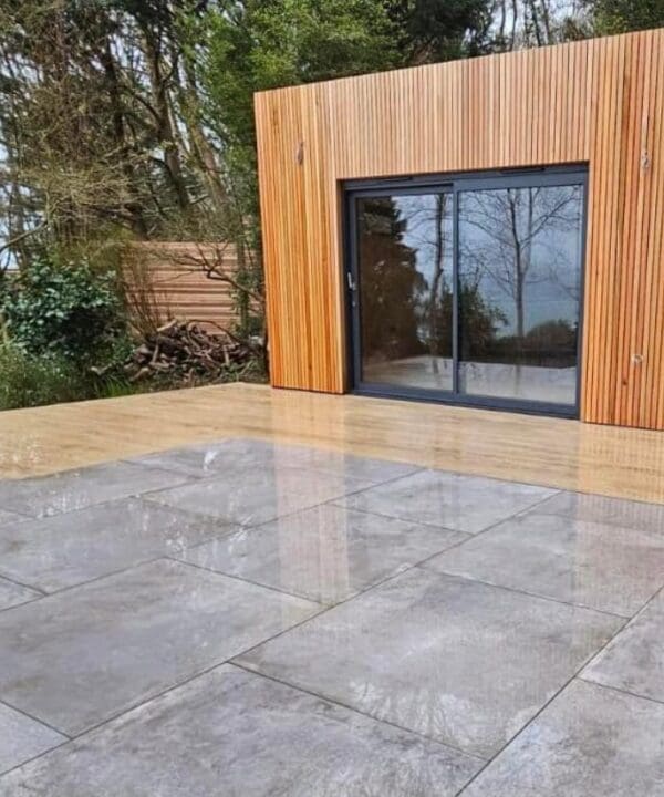 Evoke Blau slabs on a balcony