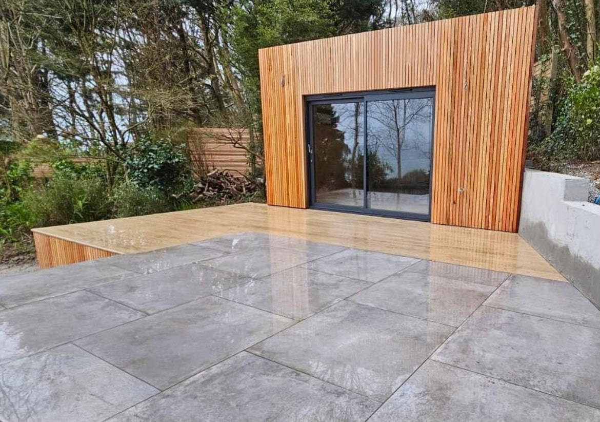 Evoke Blau slabs on a balcony