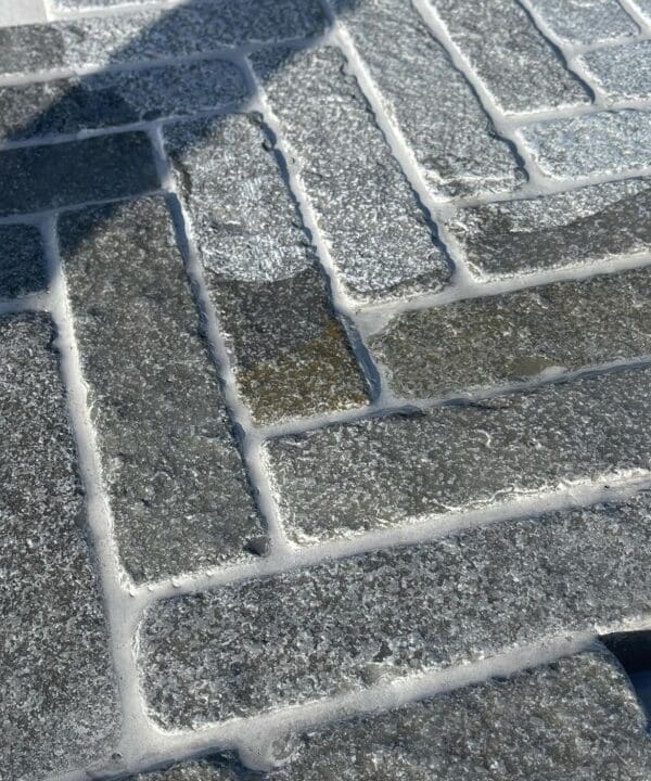 Newlyn Graphite Limestone Setts