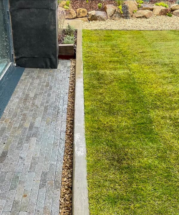 Newlyn Graphite Limestone Setts