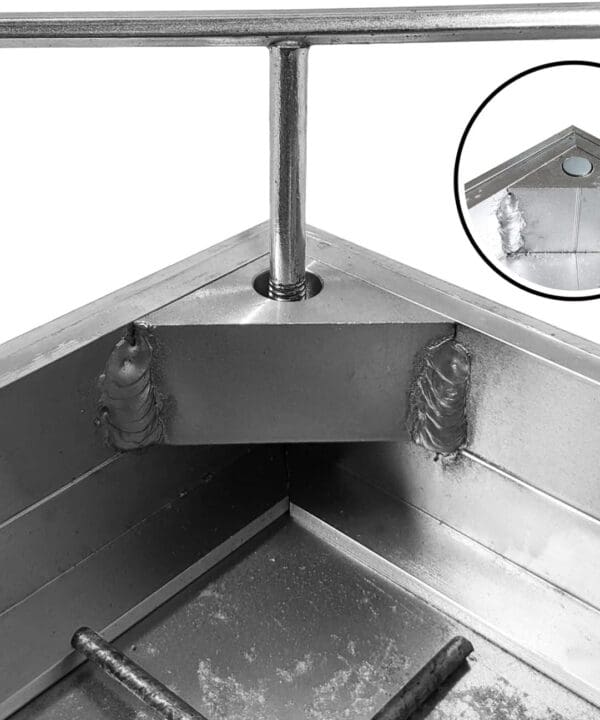 Aluminium manhole cover lifting the top from the frame