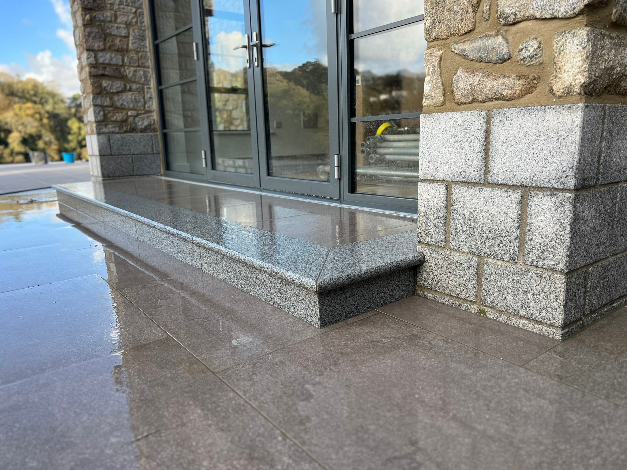 Avenida Tortora paving