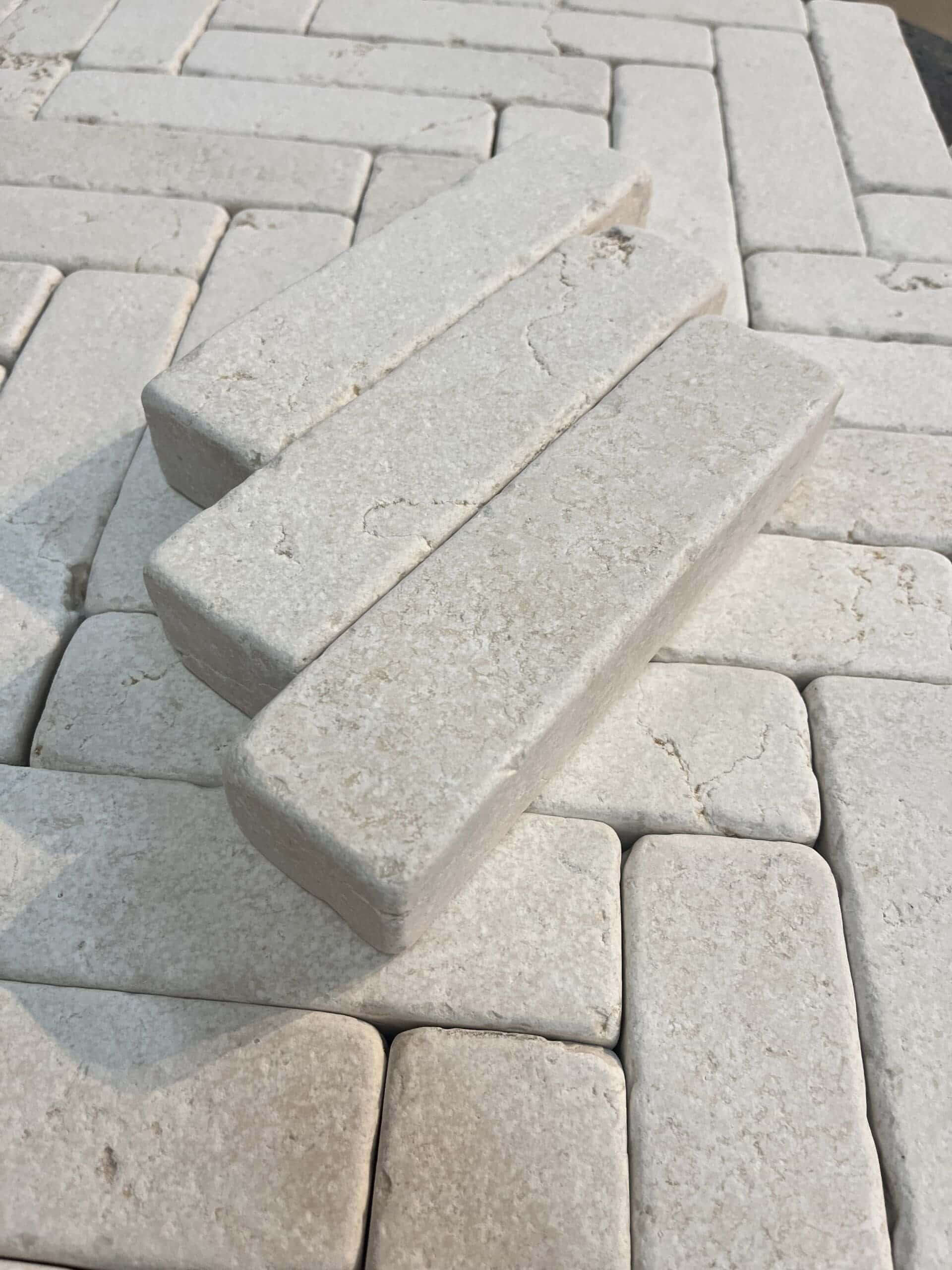 Millbrook Bone Dual-Face Limestone Setts